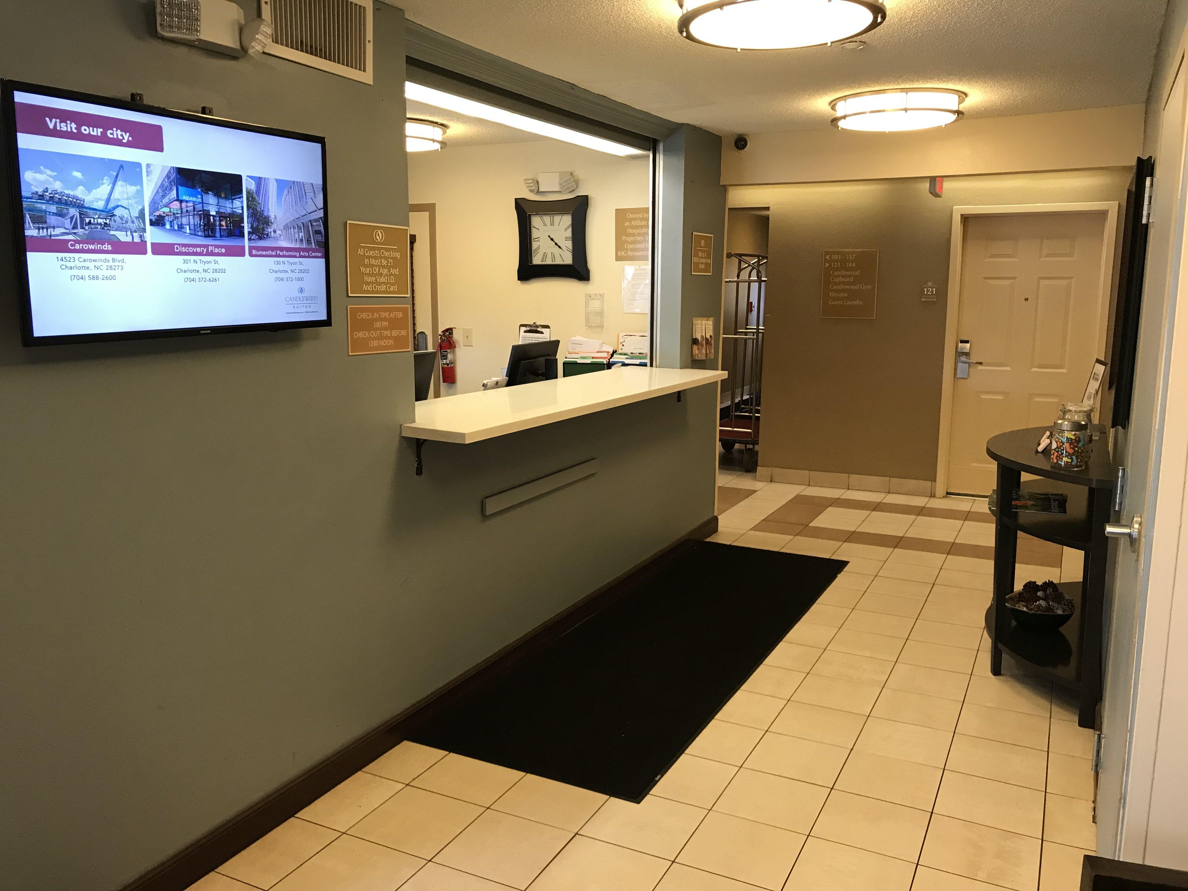 Sonesta Simply Suites Charlotte University Exterior photo