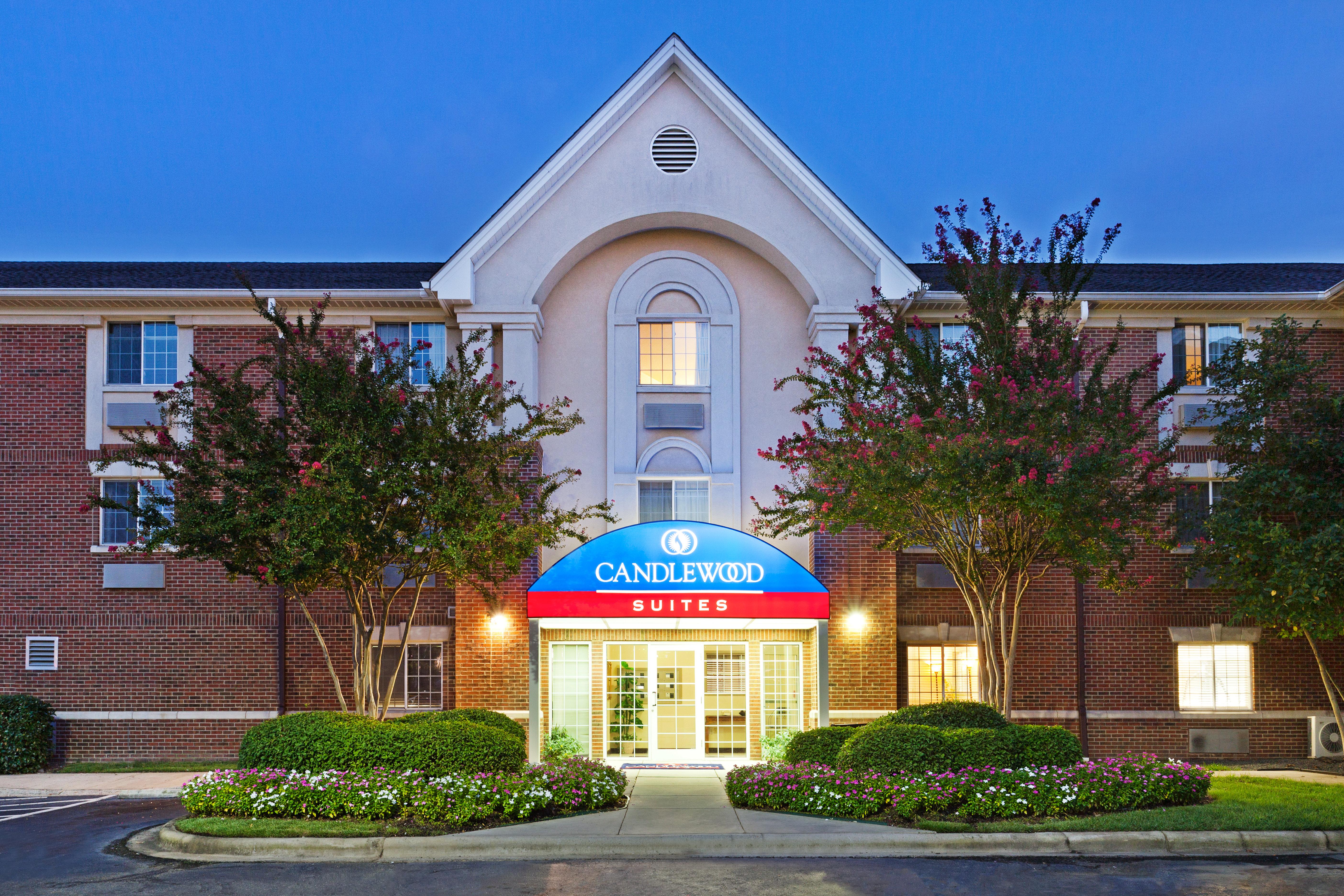 Sonesta Simply Suites Charlotte University Exterior photo