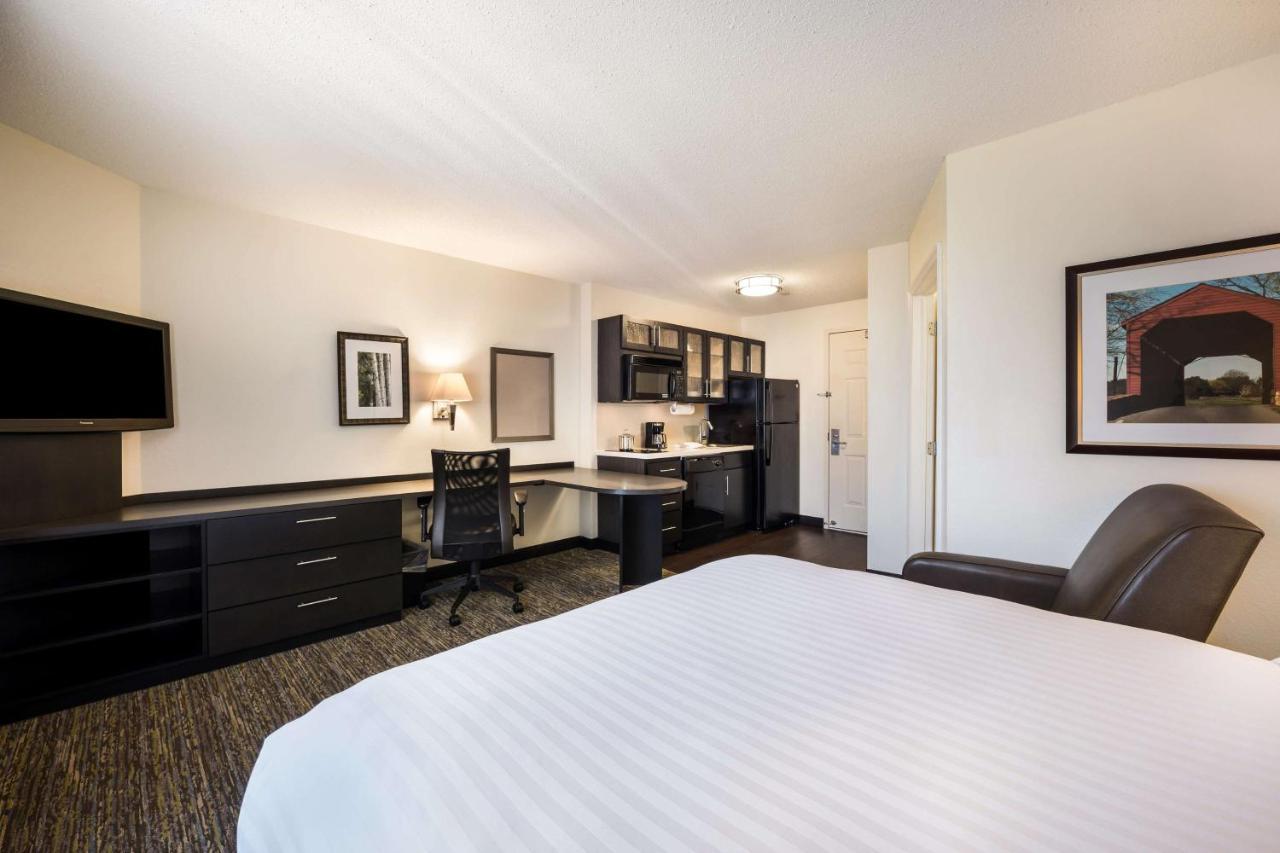 Sonesta Simply Suites Charlotte University Exterior photo