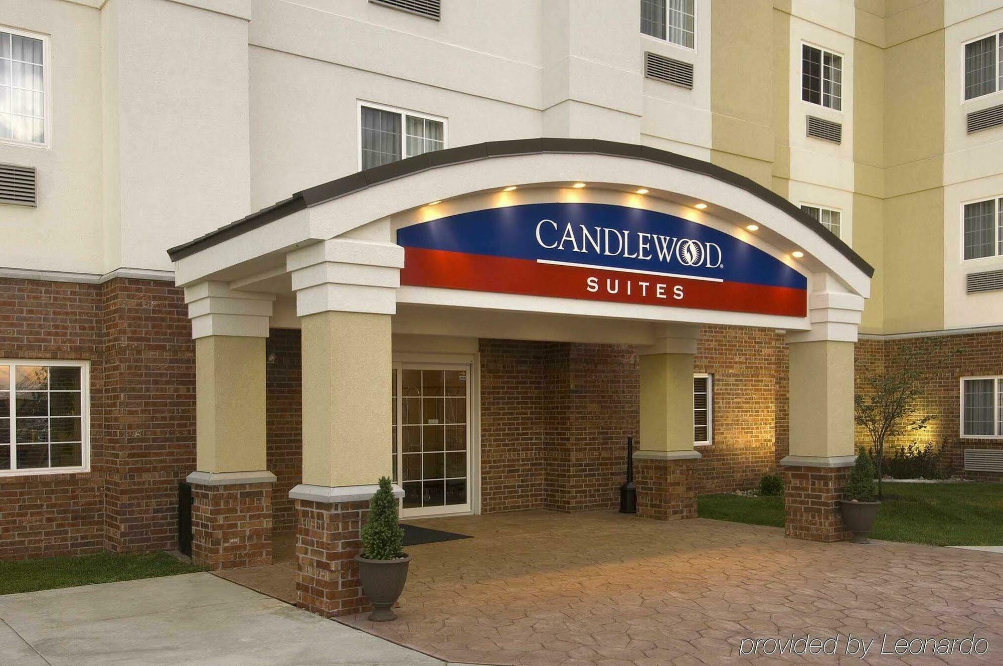 Sonesta Simply Suites Charlotte University Exterior photo